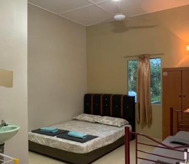 Kuala Tahan House | Ginger Guest Room