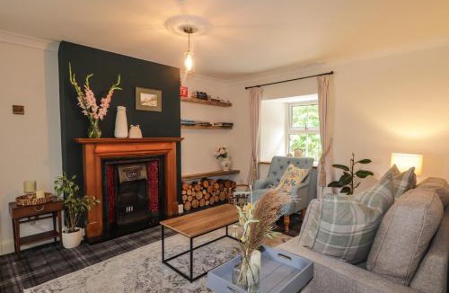 Mey House | Gingerbread House