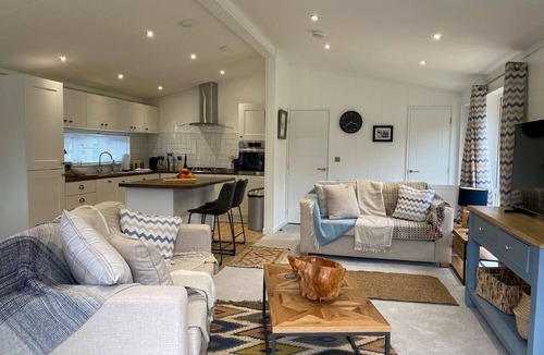 Ryther Apartment | Gingerlily - Luxury Lodge with Hot Tub