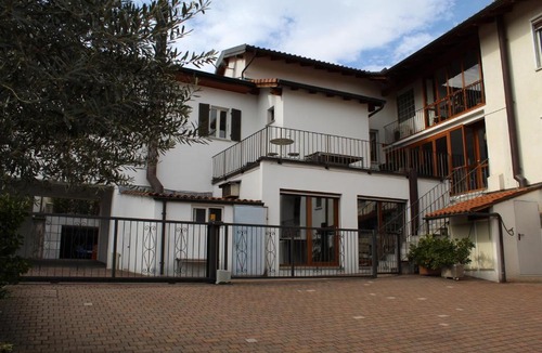 Novazzano Apartment | gioiAcasa