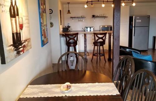 Hermann House | Gipfel Suite - Himmel Haus Bed & Breakfast