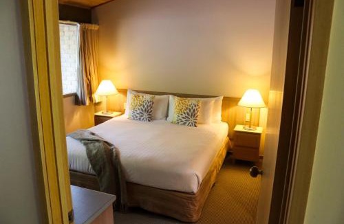 Gipsy Point Resort | Gipsy Point Lakeside