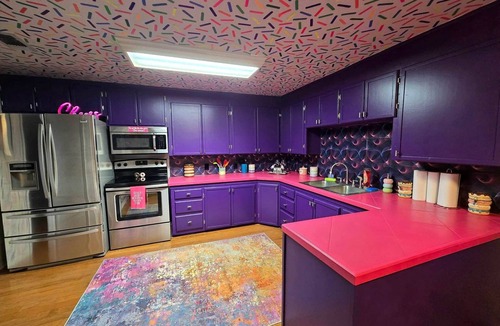Lone Star House | Girls Just Wanna Have Fun