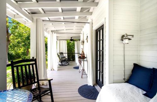 Mandeville Apartment | Girod Suite at Blue Heron an Old Mandeville Stay