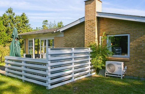 Torup Strand House | "Gisa" - 400m from the sea by Interhome