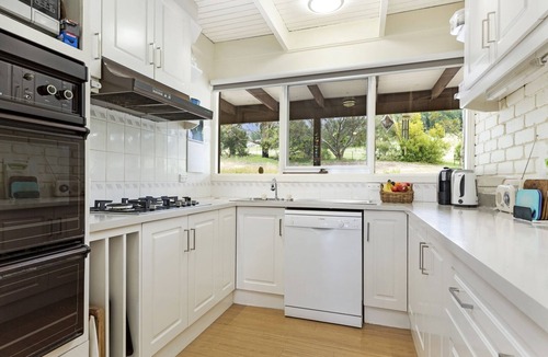 Gisborne Cottage | Gisborne Peak Winery Cottages