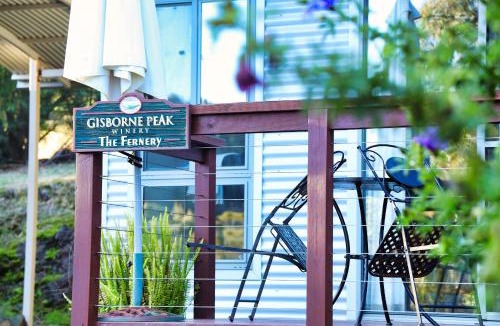 Gisborne Cabin | Gisborne Peak Winery Short Term Stays