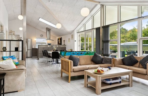 Hoeve Strand House | "Gisl" - 1.3km from the sea by Interhome