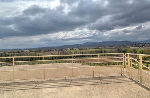 Saint-Etienne-des-Oullieres House | Gite du Clair de Nety