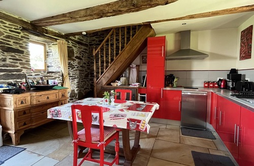 Saint-Martin-de-Fressengeas Cottage | Gite With Private Pool And Panoramic Views, perfect getaway!nn