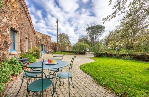 Rives de l'Yon House | Gite à La Ferme