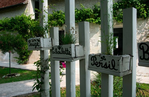 Couffy House | Gite Écurie