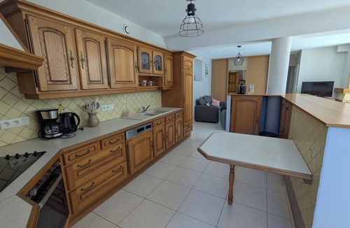 Saint-Martin-des-Champs House | Gite 15 le gage (10 people) bay Mont saint Michel