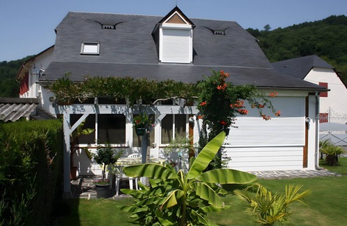Lezignan House | Gite 2 - chez Balum, 3 km from Lourdes, Hautes-Pyrénées