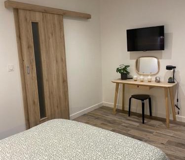 Rocroi Apartment | Gite 2 du grand Pavillon