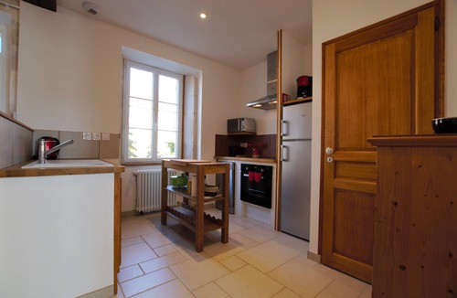 Avallon House | GITE 2 PERS - HEATED POOL - PONY