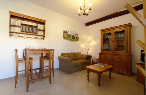 Avallon House | GITE 2 PERS - HEATED POOL - PONY