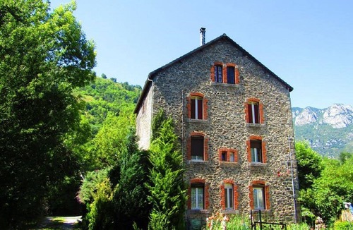 Chateau-Verdun House | Gite 3 - Le Cairn - bed and breakfast