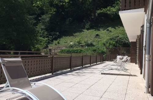 Ax-les-Thermes Apartment | GITE 4* 300m village terrace 100 m²sauna private parking wifi sports room