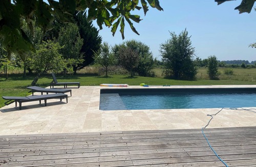 Lafrancaise House | Gite, 4 bedrooms, swimming pool and large garden