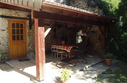 Chateau-Verdun House | Gite 4 - Le Cairn - bed and breakfast