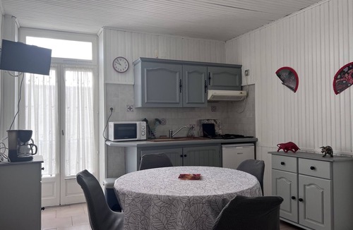 Autignac Apartment | Gite 4 persons