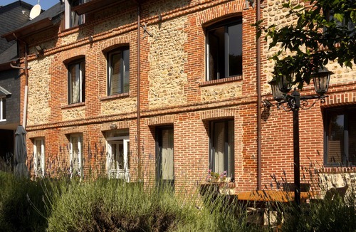 Honfleur House | GITE 5 BEDROOMS - LE PETIT CLOS FLEURI - 5min from the beach