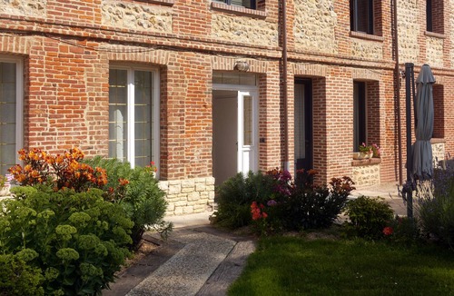 Honfleur House | GITE 5 BEDROOMS - LE PETIT CLOS FLEURI - 5min from the beach