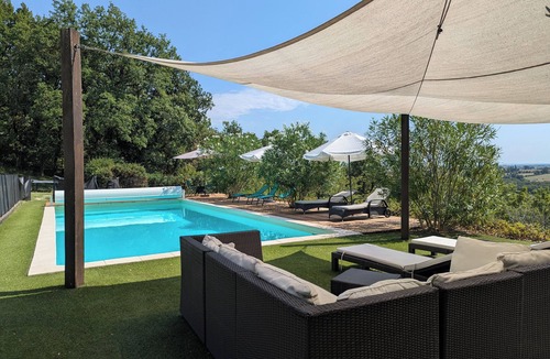 Carlus House | Gite 6 p, swimming pool and countryside, in Albi under the Tarn sun