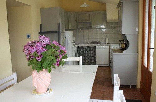 Saint-Martin-la-Sauvete House | Gite 6p. with SWIMMING POOL in nature, in Auvergne-Rhône-Alpes