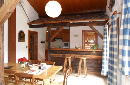 Beaufort Apartment | Gite 8 people, spacious with panoramic views, Arêches (73)