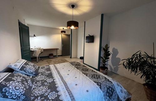 Saint-Felix-de-Tournegat Other | Gite a la Ferme Avec Jacuzzi et Piscine, Maison Privative