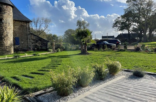Saint-Vincent-des-Landes Cottage | Gite at Manoir de la Mouesserie