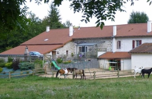 Allegre House | Gite Allègre, 5 bedrooms, 12 persons