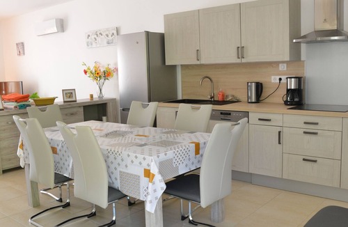 Salleles-d'Aude Apartment | Gîte Ambroisie great comfort with a view on the vineyard