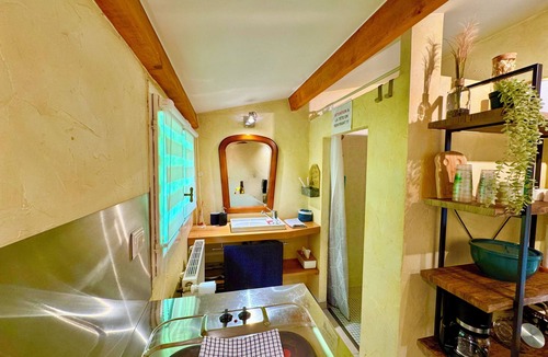 La Bruguiere Apartment | Gîte amidst the vines