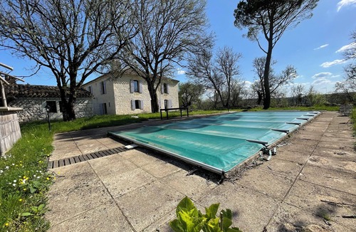 Sainte-Alauzie Apartment | Gîte and pool south of the LOT / 2 pers / Muscari