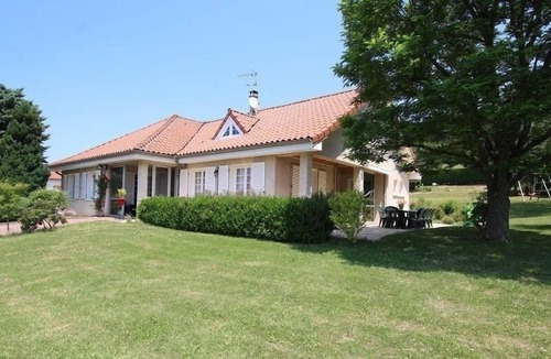 Arsac-en-Velay House | Gite Arsac-en-Velay, 7 bedrooms, 12 persons