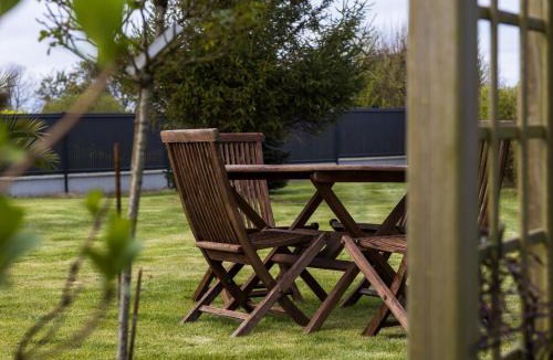 Kermaria-Sulard House | Gite Atelier La Croix Blanche