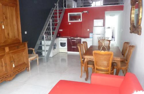 La Meilleraie-Tillay Apartment | Gite Au Cheval D'or