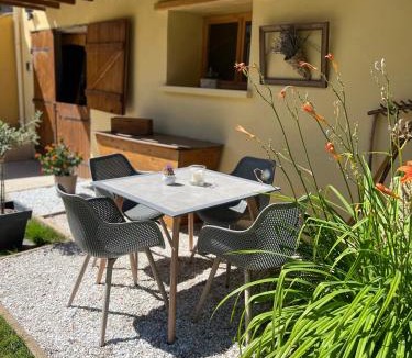 Lor House | Gite Au Grenier Cosy