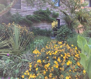 Meilhan-sur-Garonne House | Gite Au Jardin