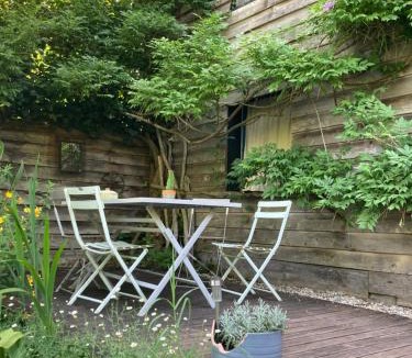 Meilhan-sur-Garonne House | Gite Au Jardin