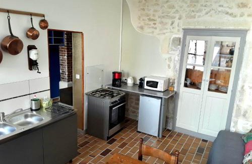 Sancoins Apartment | Gite Aux Anciennes Ecuries
