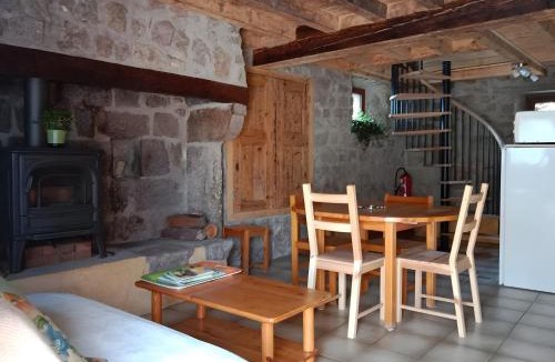 Merle-Leignec House | Gite Aux Belles Ames