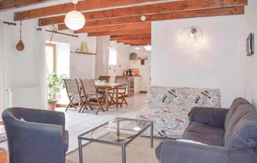 Pommerit-le-Vicomte House | Gite Aux Framboises