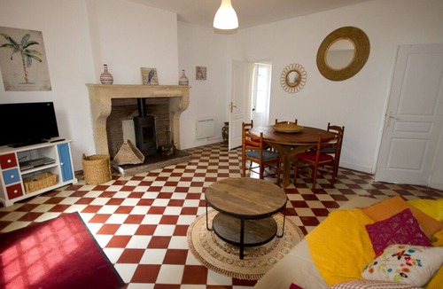 Noaillan House | Gite "aux Tuileries"