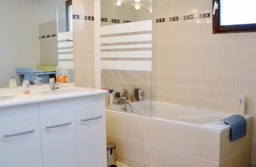 Auxy Cottage | Gite Auxy, 4 bedrooms, 10 persons