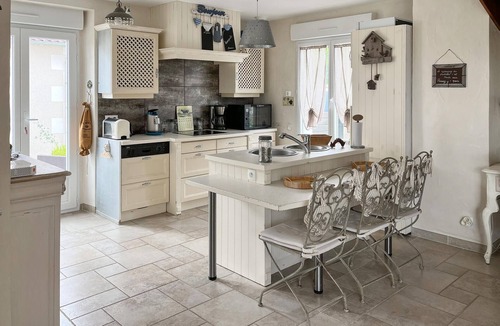 Seigy House | Gite avec piscine et jacuzzi