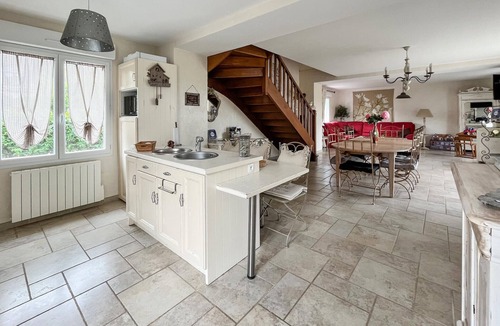 Seigy House | Gite avec piscine et jacuzzi